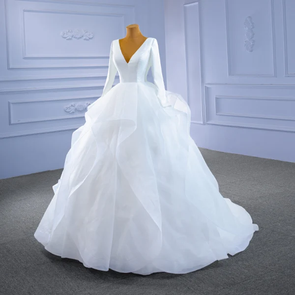 Vintage Weiß Satin Fallende Rüsche Brautkleider / Hochzeitskleider 2021 Ballkleid V-Ausschnitt Lange Ärmel Hof-Schleppe Hochzeit