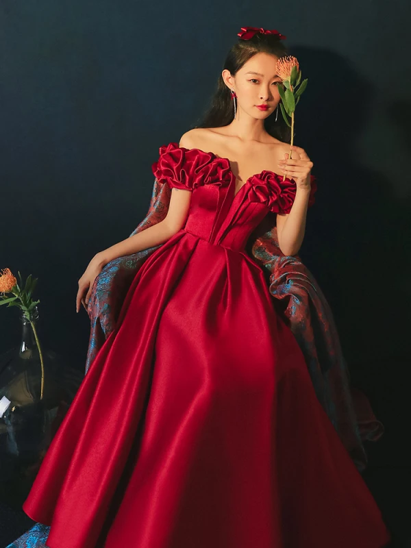 Charming Burgundy Prom Dresses 2021 A-Line / Princess Ruffle Off-The-Shoulder Short Sleeve Backless Floor-Length / Long Prom Formal Dresses