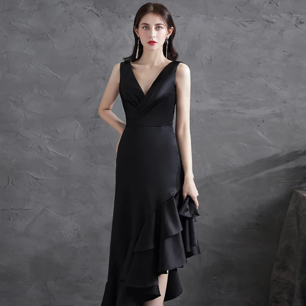 Modern / Fashion Black Ruffle Satin Party Dresses 2021 A-Line / Princess V-Neck Sleeveless Backless Asymmetrical Formal Dresses