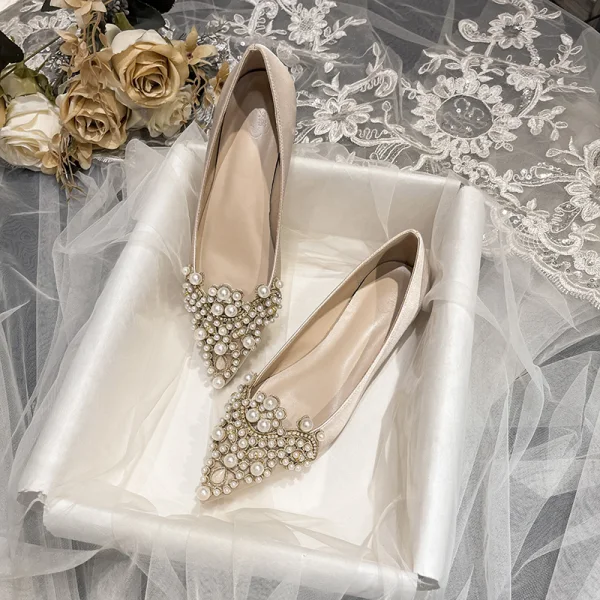 Elegant Champagne Pearl Rhinestone Satin Wedding Shoes 2021 Pointed Toe Flat Wedding Heels