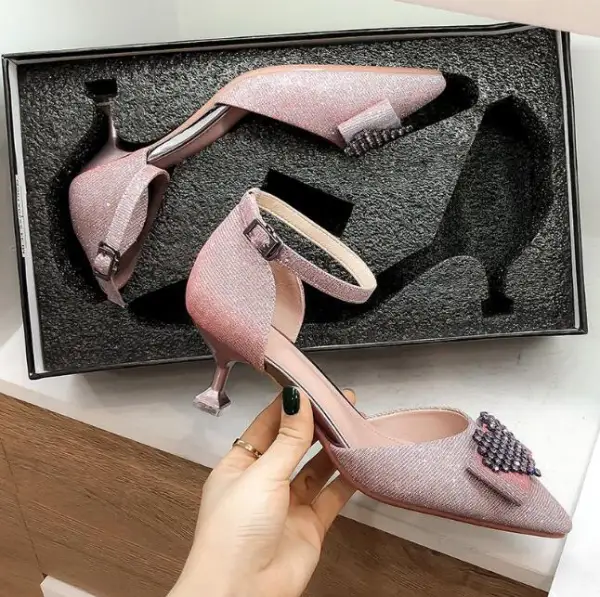 Abordable Noire Soirée Chaussures Femmes 2019 Faux Diamant 5 cm Talons Aiguilles À Bout Pointu Talons Hauts
