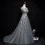 Chic Gris Robe De Soirée 2019 Princesse Encolure Dégagée Perlage Perle Paillettes En Dentelle Fleur Sans Manches Train De Balayage Robe De Ceremonie