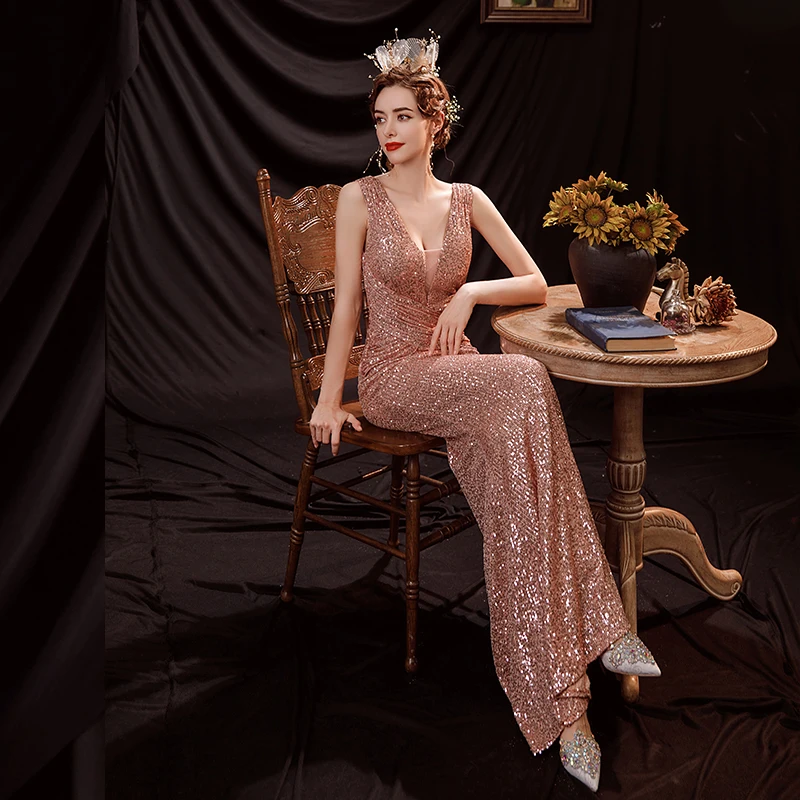 Sparkly Sexy Rose Gold Sequins Evening Dresses 2021 Trumpet Mermaid V-Neck Sleeveless