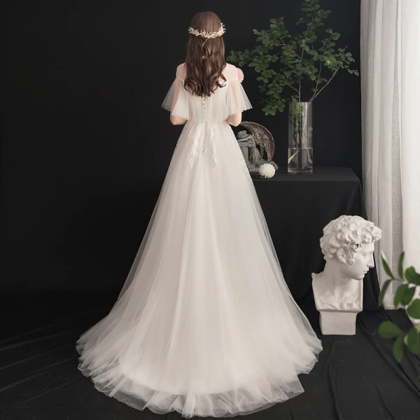 Légère Champagne Robe De Mariée 2019 Princesse Col Haut Perlage Cristal En Dentelle Fleur Manches Courtes Dos Nu Train De Balayage