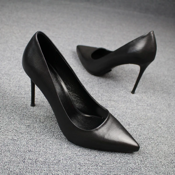 Modest / Simple Red Casual Pumps 2019 Leather 9 cm Stiletto Heels Pointed Toe Pumps