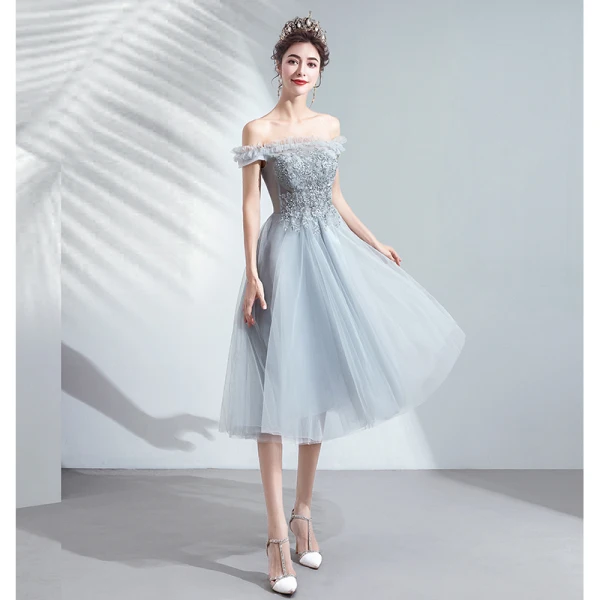 Chic / Beautiful Grey Homecoming Graduation Dresses 2019 A-Line / Princess Ruffle Off-The-Shoulder Beading Lace Flower Sequins Short Sleeve Backless Tea-length Formal Dresses