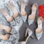 Glitzernden Silber Brautschuhe 2019 Strass Pailletten Knöchelriemen 7 cm Stilettos Spitzschuh Hochzeit Hochhackige