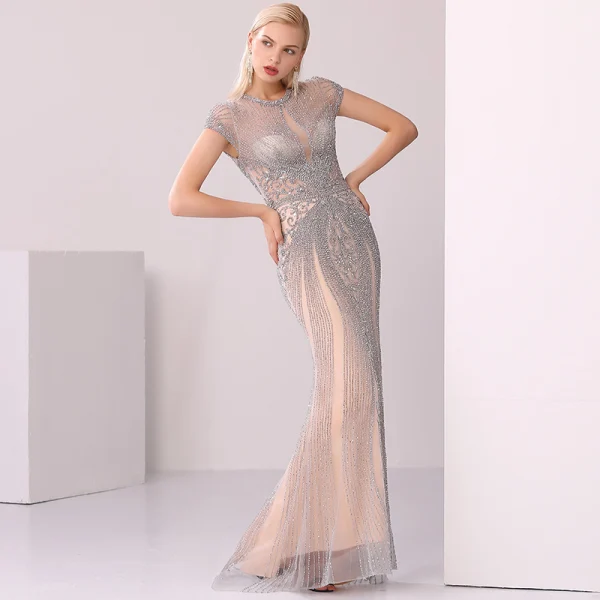 High End Marineblau Handgefertigt Perlenstickerei Abendkleider 2020 Meerjungfrau Rundhalsausschnitt Kristall Strass Kurze Ärmel Sweep / Pinsel Zug Festliche Kleider