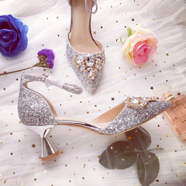 Scintillantes Argenté Demoiselle D'honneur Mariage Talons Hauts 2019 Faux Diamant Paillettes Bride Cheville 8 cm Talons Aiguilles À Bout Pointu Chaussure De Mariée
