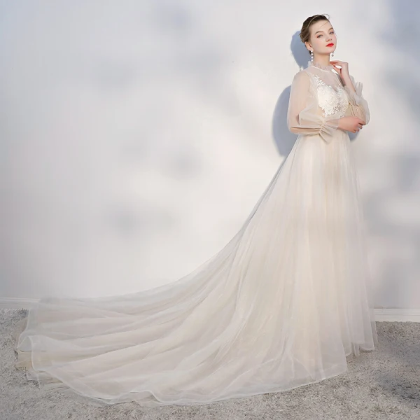 Elegant Champagne Beach Wedding Dresses 2018 A-Line / Princess Lace Appliques Scoop Neck Backless Long Sleeve Chapel Train Wedding