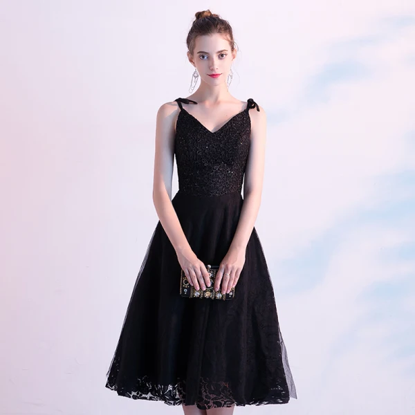 Chic / Belle Noire de retour Robe De Graduation 2020 Princesse Bretelles Spaghetti Paillettes En Dentelle Fleur Sans Manches Dos Nu Mi-Longues Robe De Ceremonie