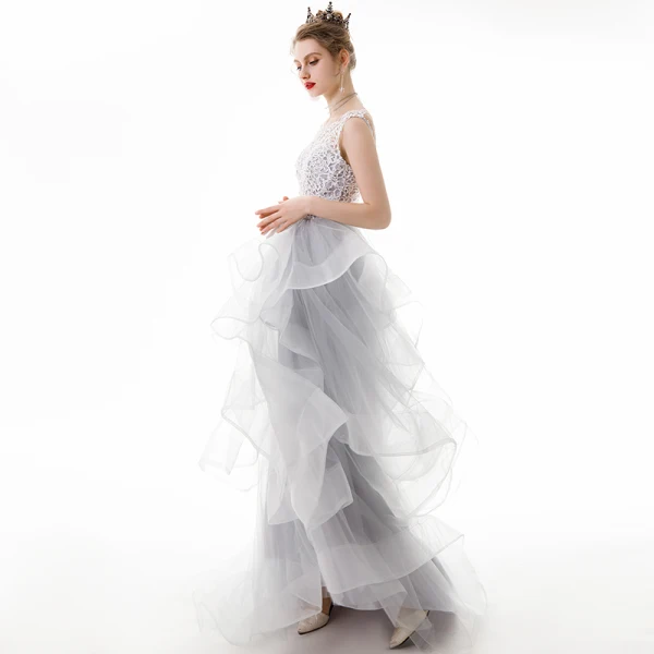 Classy Silver Prom Dresses 2020 A-Line / Princess Scoop Neck Lace Sequins Sleeveless Cascading Ruffles Sweep Train Formal Dresses