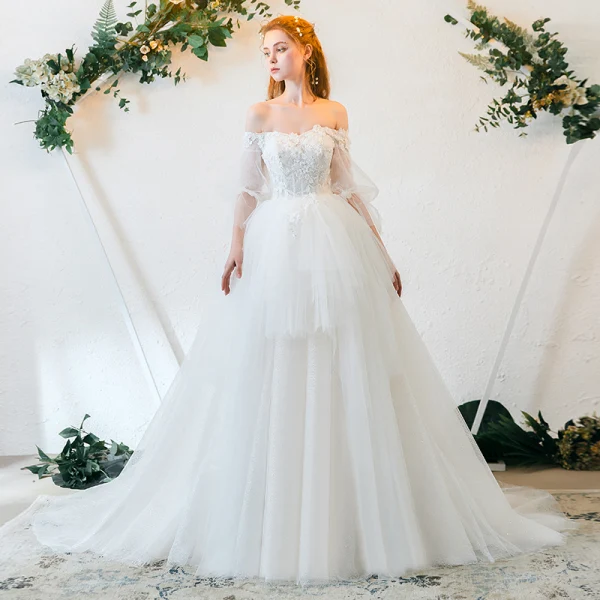 Charmant Ivoire Robe De Mariée 2020 Princesse De l'épaule Appliques En Dentelle Fleur Perle Manches Courtes Dos Nu Train De Balayage