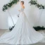 Chic Ivoire Robe De Mariée 2020 Princesse Encolure Dégagée Perle En Dentelle Fleur Manches Longues Tribunal Train