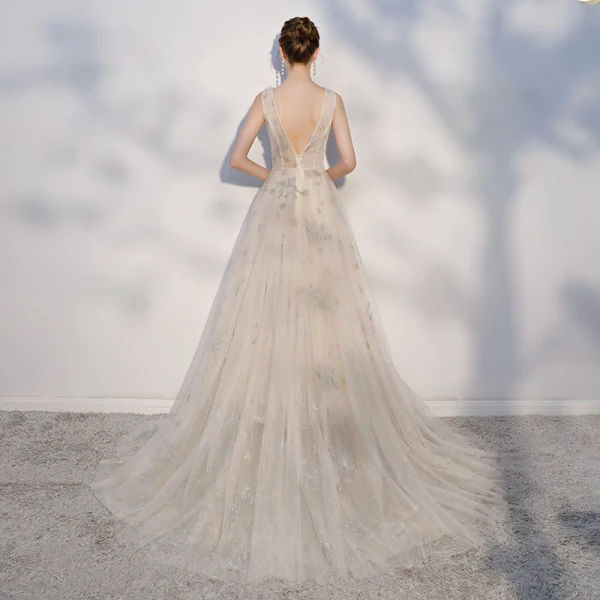 Élégant Champagne Transparentes Robe De Mariée 2018 Princesse Étoile Noeud Encolure Dégagée Dos Nu Sans Manches Tribunal Train Mariage