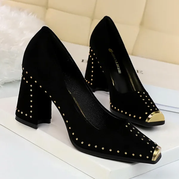 Vintage / Originale Rouge Désinvolte Escarpins 2019 Daim Rivet 7 cm Talons Épais Pied Carré Escarpins
