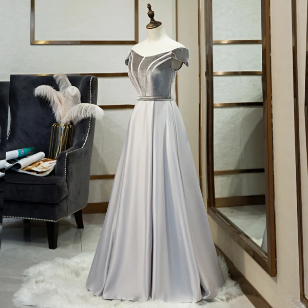 Classic Grey Prom Dresses 2019 A-Line / Princess Off-The-Shoulder Suede Short Sleeve Backless Floor-Length / Long Formal Dresses