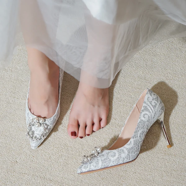 Mode Argenté Chaussure De Mariée 2020 En Dentelle Perle Faux Diamant 8 cm Talons Aiguilles À Bout Pointu Mariage Escarpins