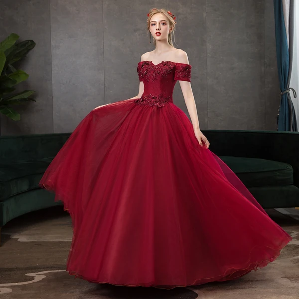 Élégant Bordeaux Robe De Bal 2020 Princesse De l'épaule Perlage Cristal Faux Diamant En Dentelle Fleur Manches Courtes Dos Nu Longue Robe De Ceremonie