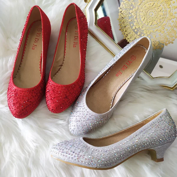 Mooie / Prachtige Zilveren Bruidsschoenen 2020 Rhinestone 3 cm Lage Hak Spitse Neus Huwelijk Pumps