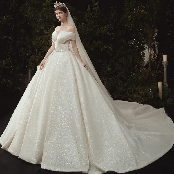 Luxus / Herrlich Champagner Glanz Brautkleider / Hochzeitskleider 2020 A Linie Off Shoulder Perlenstickerei Pailletten Kurze Ärmel Rückenfreies Königliche Schleppe