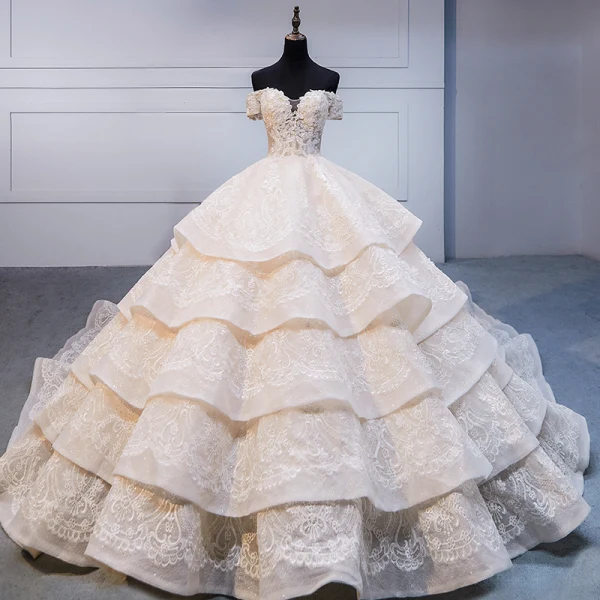 High End Champagner Handgefertigt Perlenstickerei Brautkleider / Hochzeitskleider 2020 Ballkleid Off Shoulder Spitze Blumen Ärmellos Rückenfreies Fallende Rüsche Königliche Schleppe