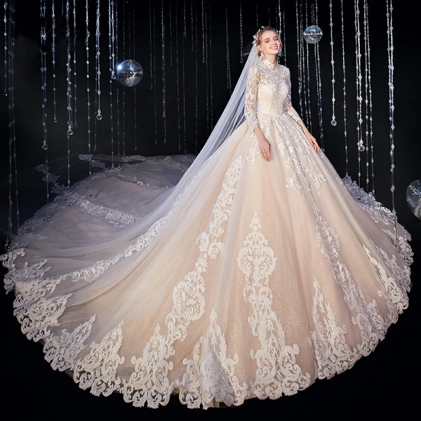 Élégant Haut de Gamme Champagne Robe De Mariée 2020 Robe Boule Glitter En Dentelle Fleur Col Haut 3/4 Manches Royal Train