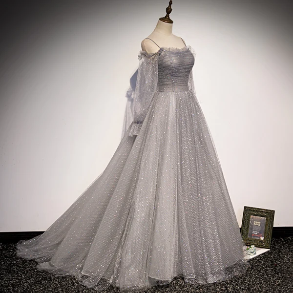 Élégant Gris Paillettes Glitter Robe De Bal Robe De Soirée 2021 Princesse Bretelles Spaghetti Manches Longues Dos Nu Train De Balayage Robe De Ceremonie