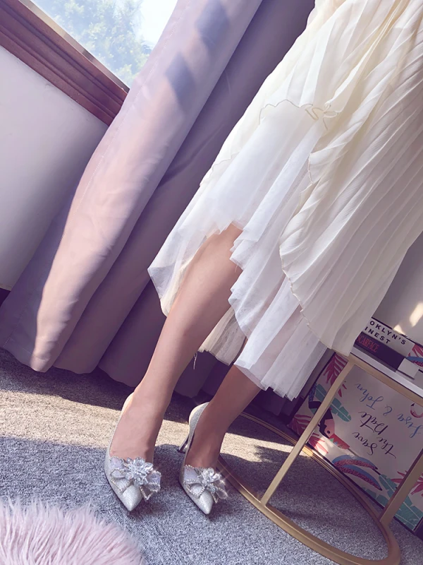 Glitzernden Silber Glanz Brautschuhe 2020 Leder Strass Pailletten Schleife 8 cm Stilettos Spitzschuh Hochzeit Pumps