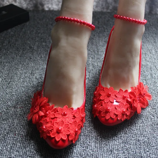 Chic / Beautiful Red Low Heel Wedding Shoes 2020 Lace Flower Appliques Pearl 4 cm Stiletto Heels Pointed Toe Wedding Pumps