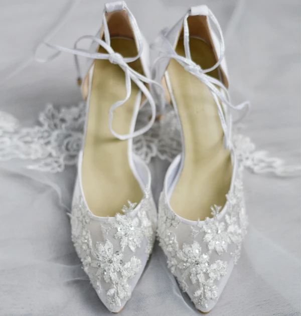 Edles Ivory / Creme Handgefertigt Durchsichtige Brautschuhe 2020 Leder Perle Strass Spitze 6 cm Stilettos Spitzschuh Hochzeit Hochhackige