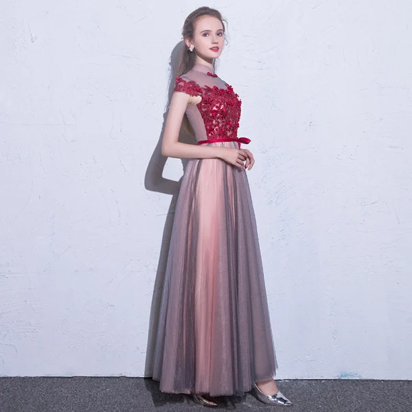 Chic / Beautiful Burgundy Evening Dresses 2018 A-Line / Princess Appliques Lace Flower Crystal Bow High Neck Short Sleeve Floor-Length / Long Formal Dresses