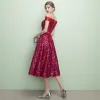 Sparkly Burgundy Party Dresses 2018 A-Line / Princess Sequins Bow Off-The-Shoulder Backless Sleeveless Knee-Length Formal Dresses