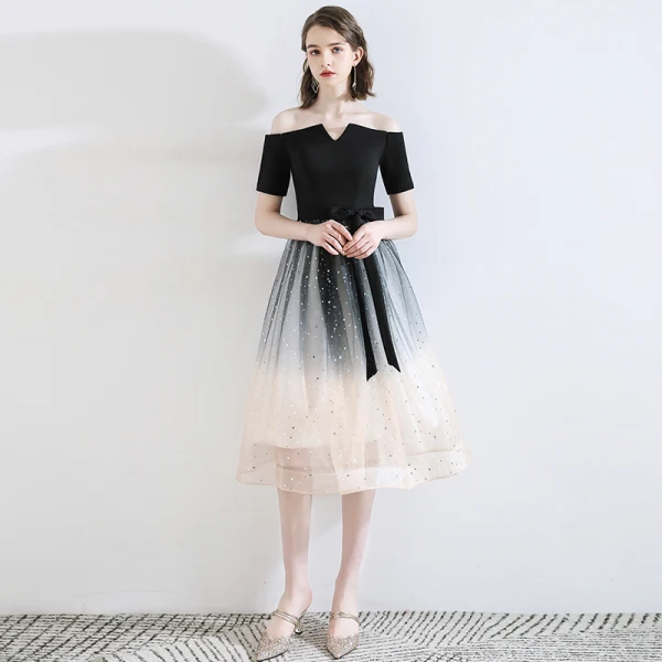 Fashion Black Homecoming Graduation Dresses 2020 A-Line / Princess Off-The-Shoulder Bow Star Sequins Short Sleeve Backless Knee-Length Formal Dresses