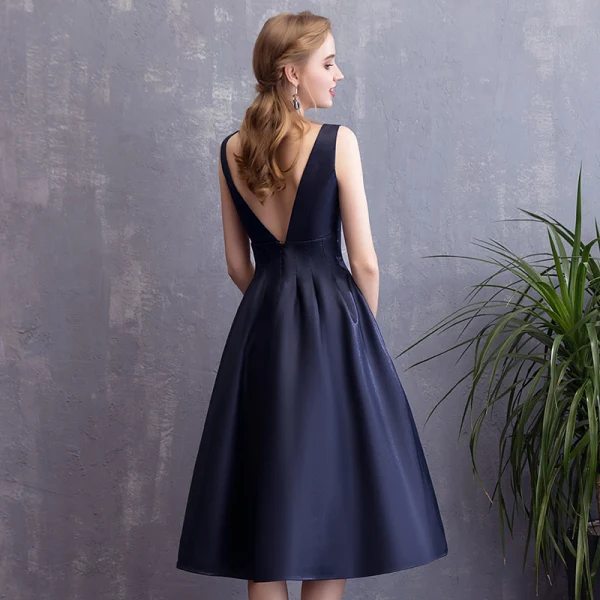 Chic / Beautiful Navy Blue Homecoming Graduation Dresses 2018 A-Line / Princess Backless V-Neck Sleeveless Short Formal Dresses