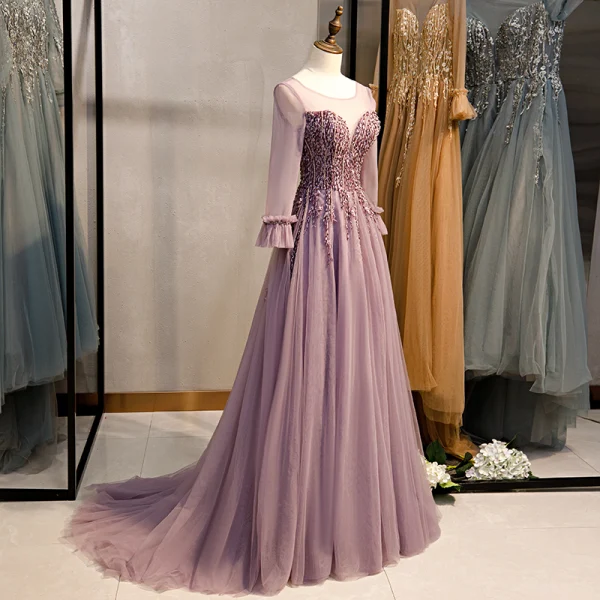 Élégant Lilas Robe De Bal 2020 Princesse Encolure Dégagée Perlage En Dentelle Cristal Manches Longues Dos Nu Train De Balayage Robe De Ceremonie