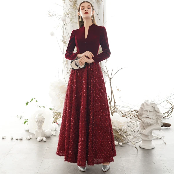 Elegant Burgundy Winter Evening Dresses  2020 A-Line / Princess V-Neck Sequins Tassel Long Sleeve Floor-Length / Long Formal Dresses