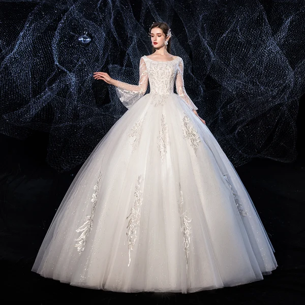Abordable Ivoire Robe De Mariée 2020 Robe Boule Glitter Tulle Encolure Dégagée Perlage En Dentelle Fleur Manches de cloche Dos Nu Longue