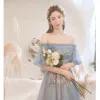 Encantador Azul Cielo Con Encaje Flor Vestidos de gala 2021 A-Line / Princess Fuera Del Hombro Cinturón Bowknot Manga Corta Sin Espalda Largos Gala Vestidos Formales