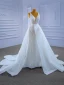 Haut de Gamme Blanche Perlage Perle Paillettes Robe De Mariée 2021 Trompette / Sirène V-Cou Sans Manches Dos Nu Chapel Train Mariage