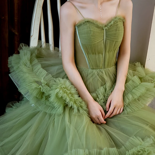 Charming Olive Green Cascading Ruffles Prom Evening Dresses 2021 A-Line /  Princess Spaghetti Straps Sleeveless Backless