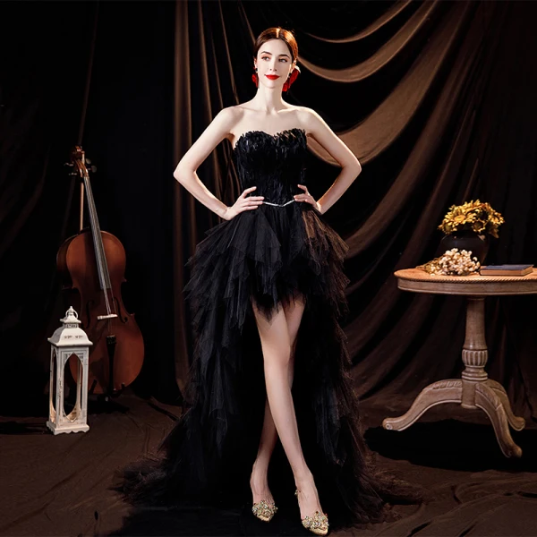 Sexy Black Feather Asymmetrical Evening Dresses 2021 Strapless Sleeveless Backless Sash Evening Party Formal Dresses
