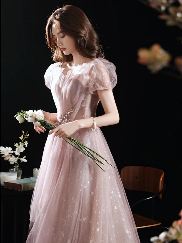 Charmant Rose Sombre Robe De Bal 2021 Princesse Perlage Perle Paillettes Encolure Carrée Gonflée Manches Courtes Dos Nu Longue Robe De Ceremonie