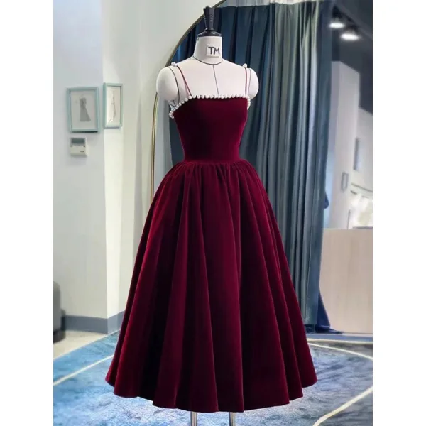 Chic / Beautiful Burgundy Suede Pearl Prom Dresses 2021 A-Line / Princess Spaghetti Straps Sleeveless Tea-length Formal Dresses