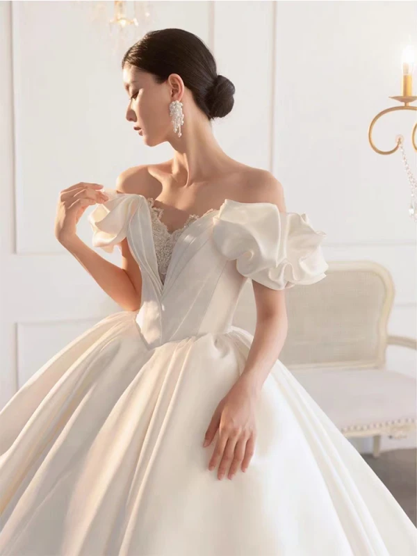 High-end Ivory Satin Wedding Dresses 2019 Ball Gown Off-The-Shoulder Ruffle Beading Lace Flower Short Sleeve Backless Royal Train Wedding