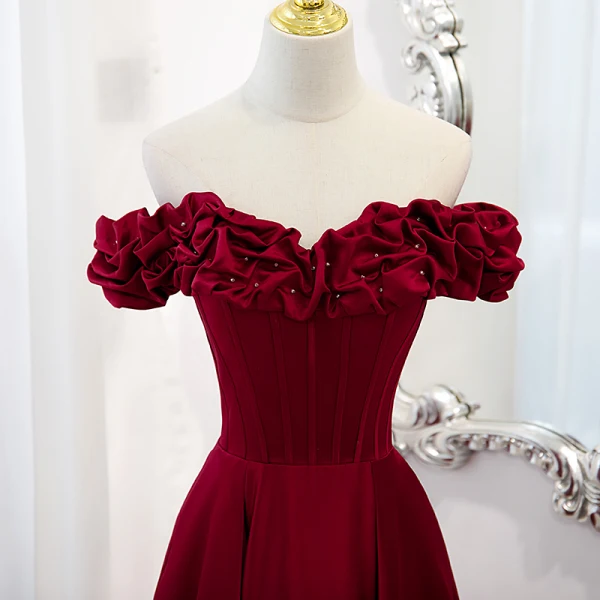 Elegant Burgundy Satin Prom Dresses 2021 A-Line / Princess Ruffle Off-The-Shoulder Short Sleeve Backless Floor-Length / Long Formal Dresses