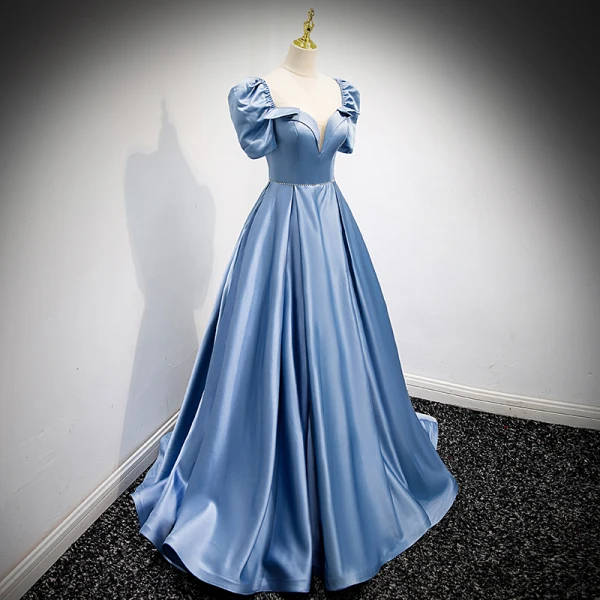 Mode Bleu Ciel Satin Robe De Bal 2021 Princesse Encolure Carrée Gonflée Manches Courtes Dos Nu Perlage Perle Noeud Faux Diamant Ceinture Longue Promo Robe De Ceremonie