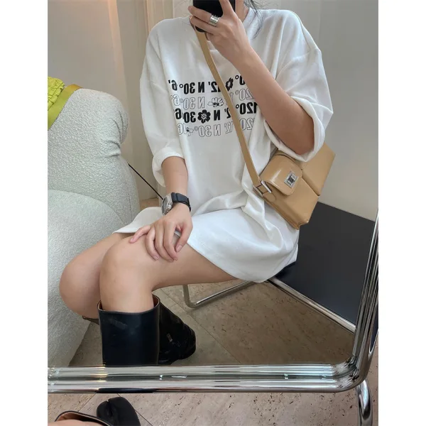 Mode Été Désinvolte Femme Noire Blanche Impression Coton Ample T-Shirts 2021 Encolure Dégagée Manches Courtes Hauts pour Femmes T-shirt