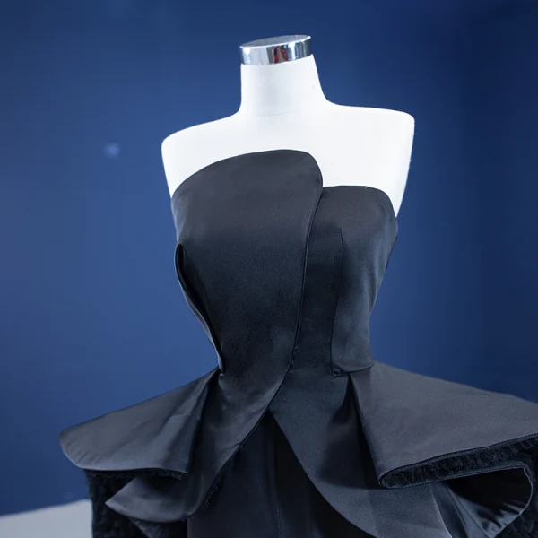 Inhabituel Noire Soirée Combinaison 2021 Bustier Sans Manches Dos Nu Volants en Cascade Train De Balayage Robe De Soirée