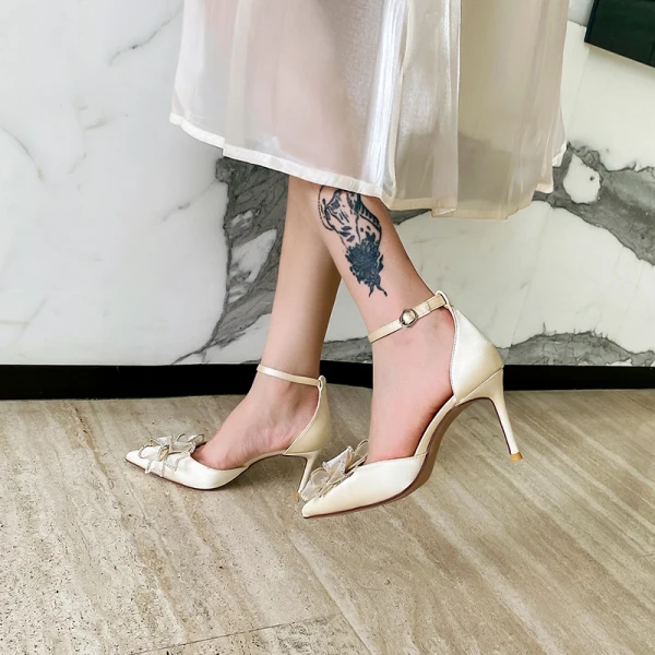 Charmant Champagne Satijn Rhinestone Strik Pumps 2021 Enkelband 8 cm Naaldhakken / Stiletto Spitse Neus Gala Damesschoenen Hoge Hakken